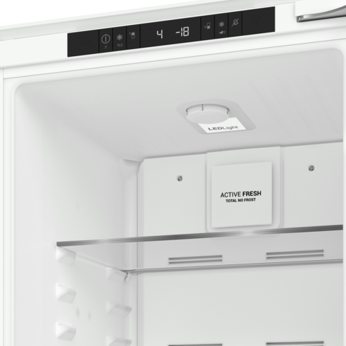 Встраиваемый холодильник Hotpoint-Ariston HBT 20I