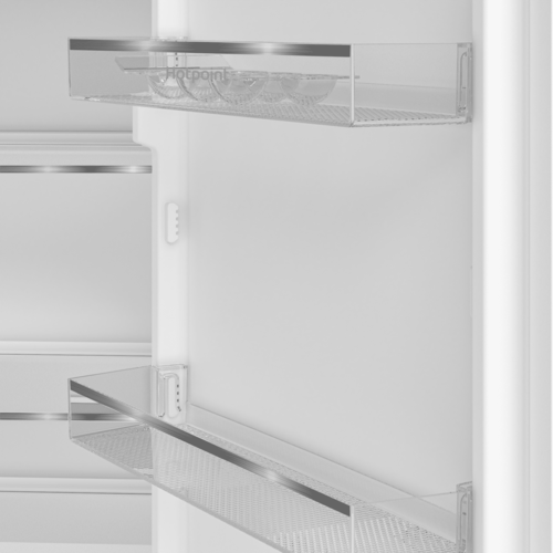 Встраиваемый холодильник Hotpoint-Ariston HBT 20I