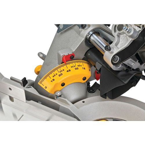Торцовочная пила DeWalt DWS780-QS