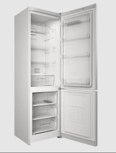 Холодильник Indesit ITS 5200 W