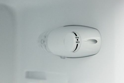 Холодильник Shivaki TMR-1444W